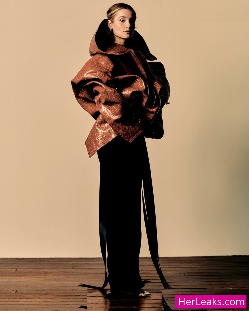 Hannah Dodd - Image 8