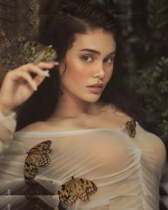 Ivana Alawi - Image 140