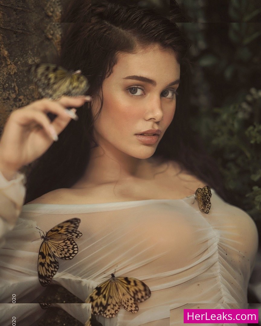 Ivana Alawi - Image 140