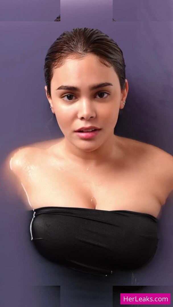 Ivana Alawi - Image 100