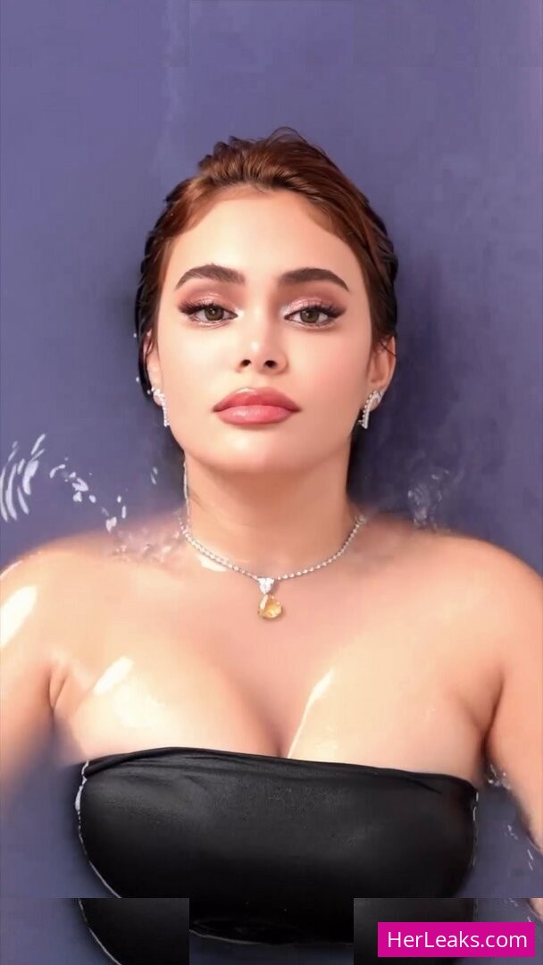 Ivana Alawi - Image 99