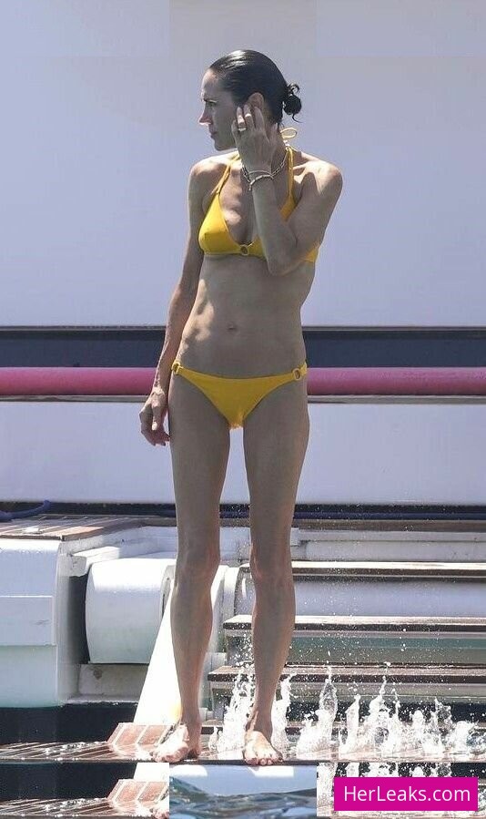 Jennifer Connelly - Image 140