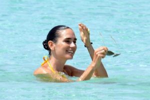 Jennifer Connelly - Image 101