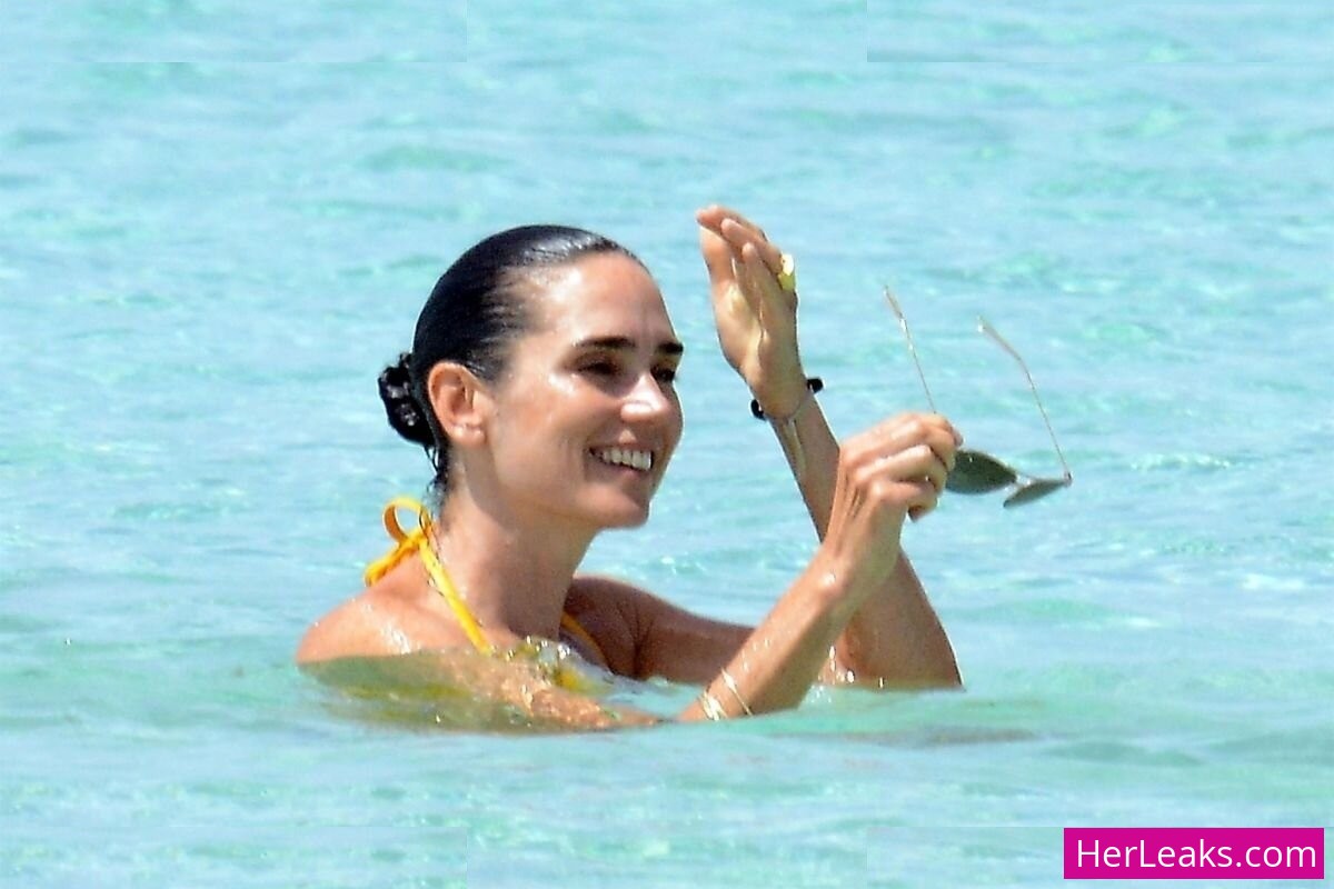 Jennifer Connelly - Image 101