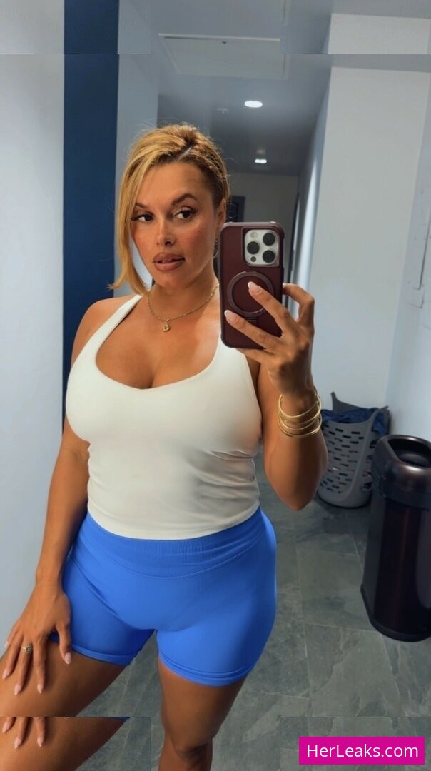 Joy Taylor - Image 12