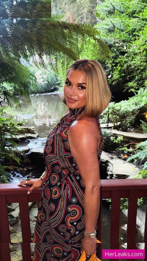 Joy Taylor - Image 10