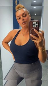 Joy Taylor - Image 7