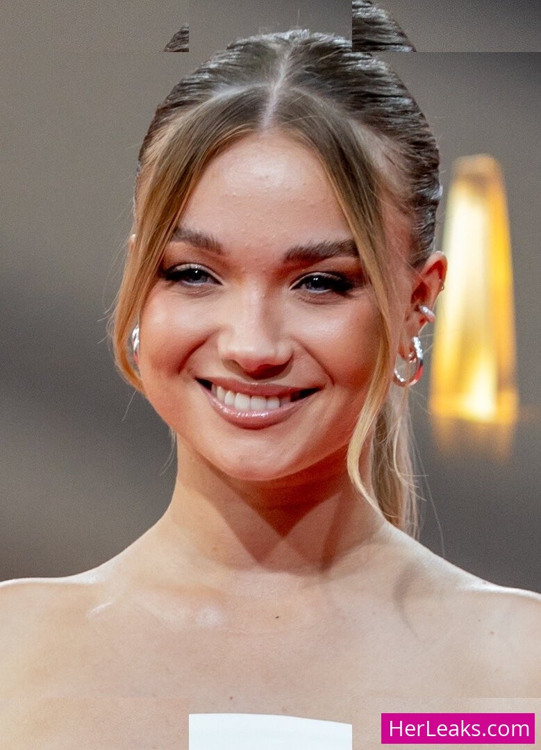 Julia Willecke - Image 30