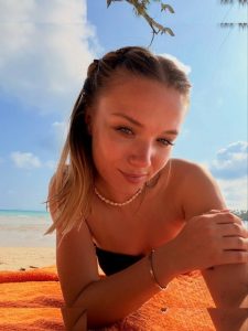 Julia Willecke - Image 20