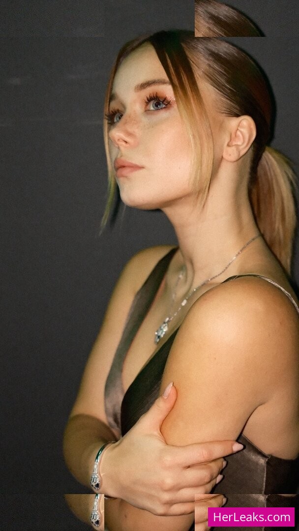 Julia Willecke - Image 13