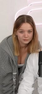 Julia Willecke - Image 8