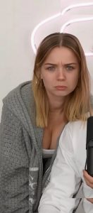 Julia Willecke - Image 7