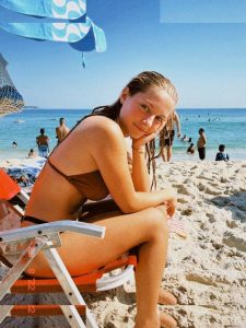 Julie Remoissenet - Image 60
