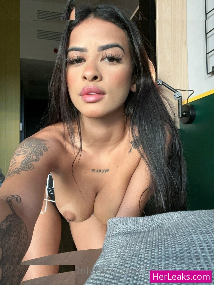Kelly Oliveira - Image 96