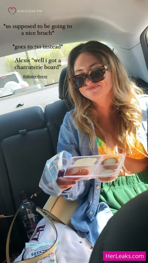 kirra-weisbecker-25239028