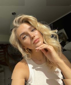 Lara Spengler - Image 152