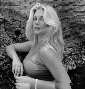 Lara Spengler - Image 124