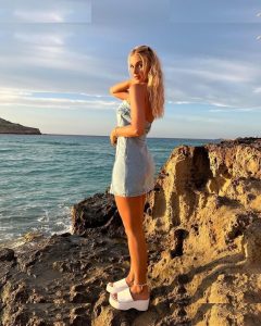 Lara Spengler - Image 111
