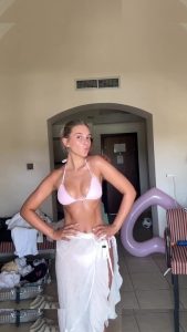 Lara Spengler - Image 63