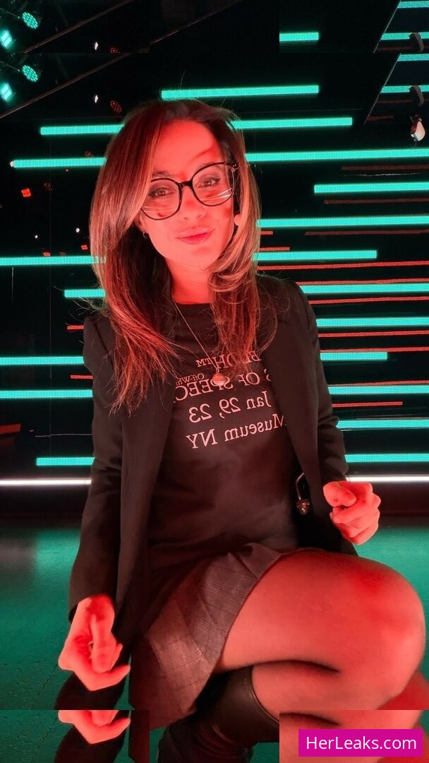 Laure Valée - Image 99