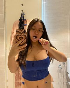 Lilasianthiccie - Image 30