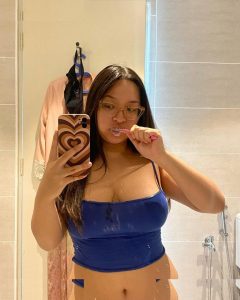 Lilasianthiccie - Image 25