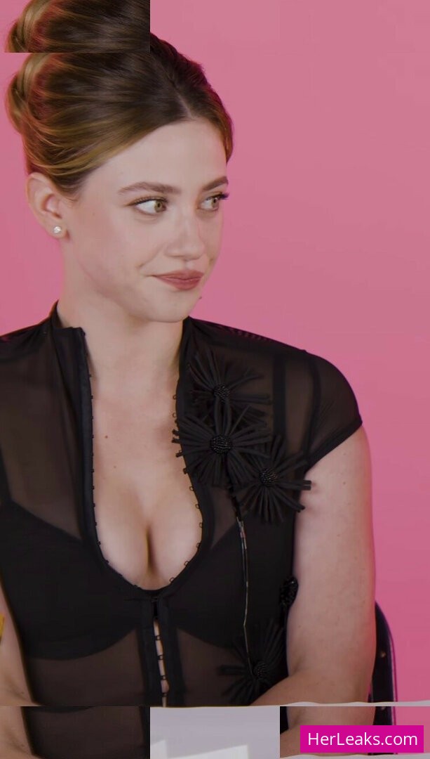 Lili Reinhart - Image 142