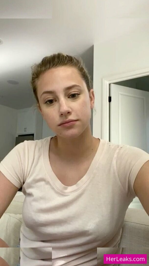 Lili Reinhart - Image 125