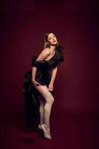 Lili Reinhart - Image 114