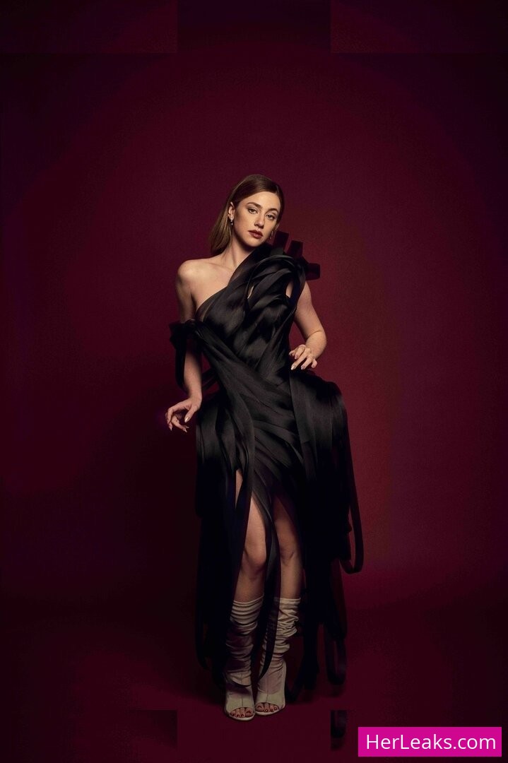 Lili Reinhart - Image 111