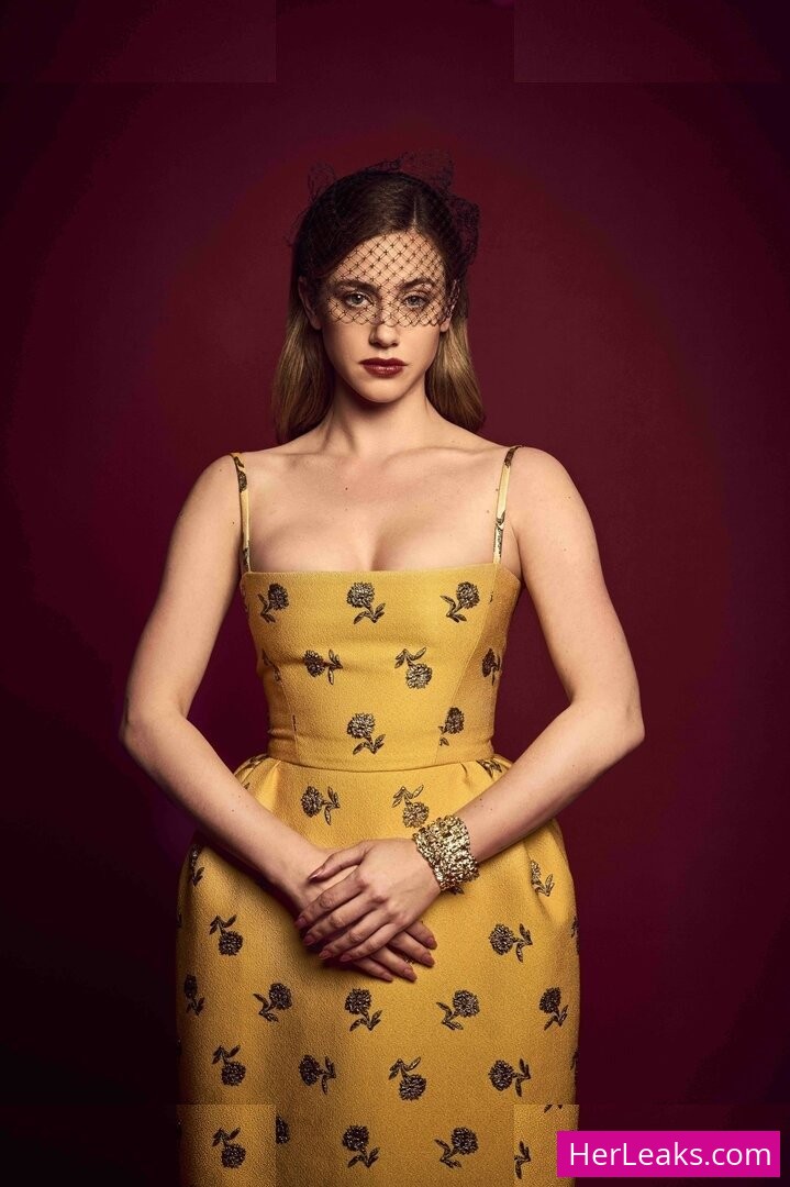 Lili Reinhart - Image 109