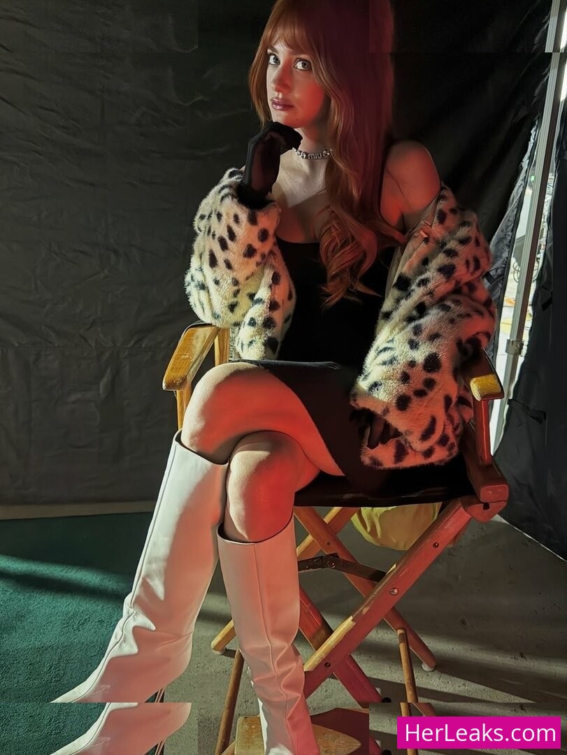 Lili Reinhart - Image 99