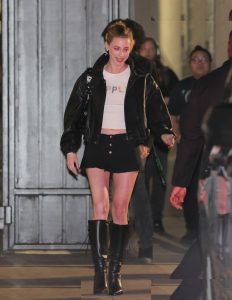 Lili Reinhart - Image 93