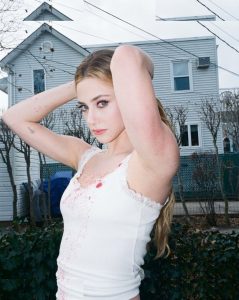 Lili Reinhart - Image 74