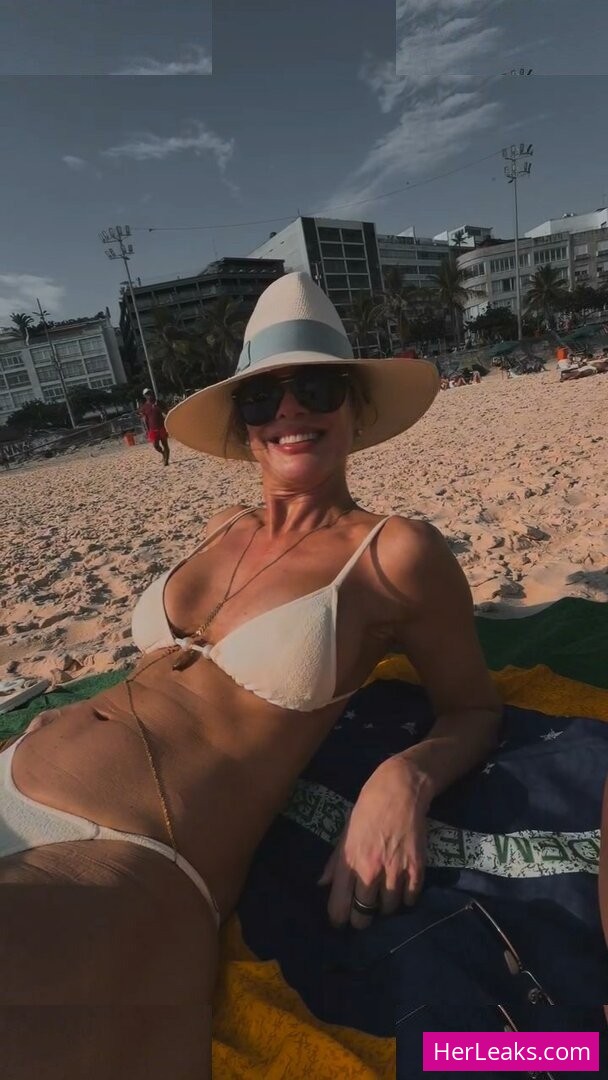 Luciana Gimenez - Image 41
