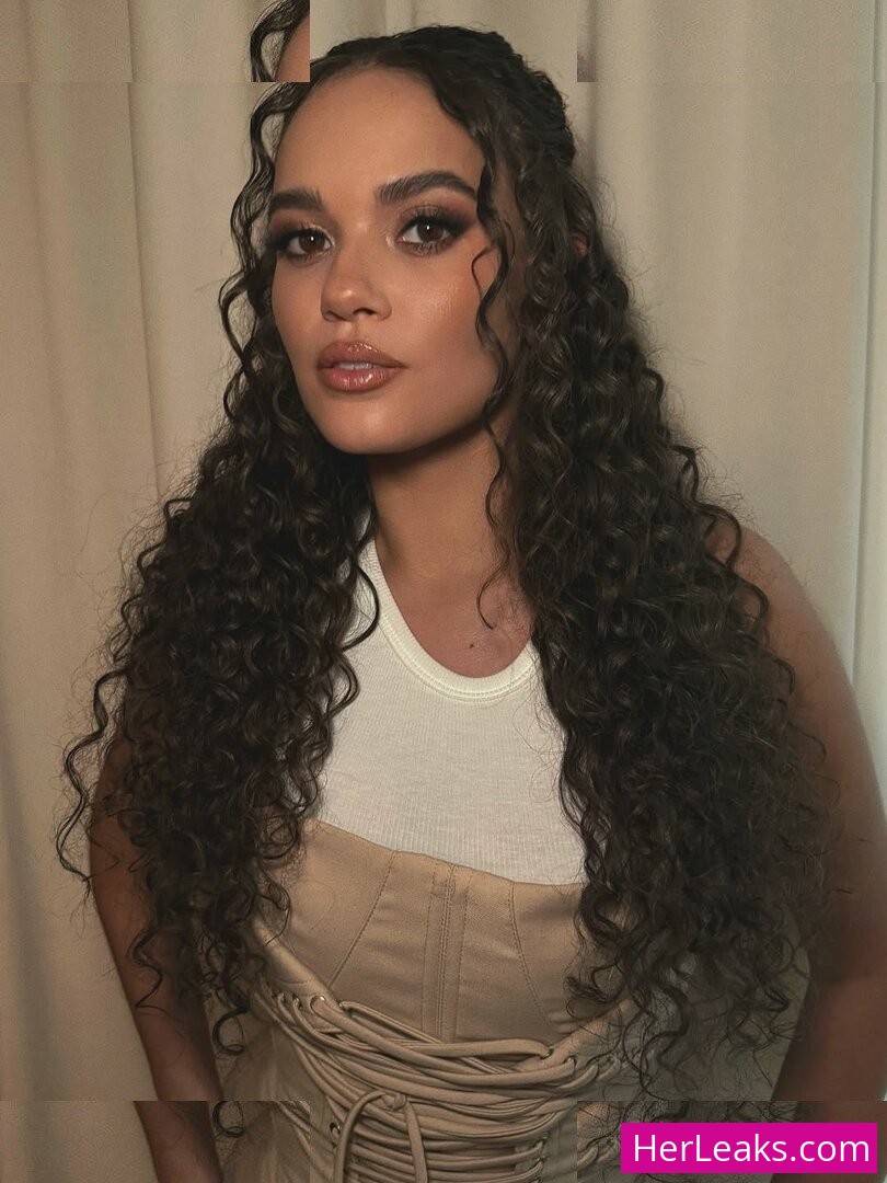 Madison Pettis - Image 189