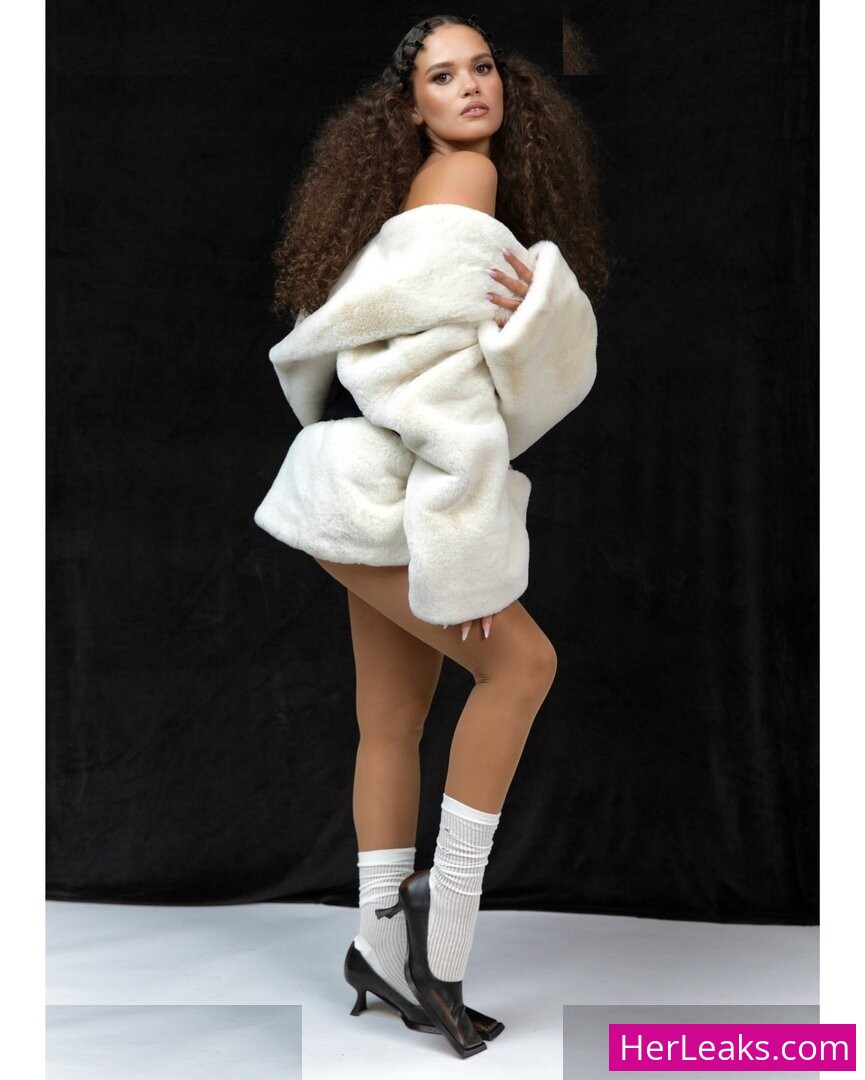Madison Pettis - Image 75