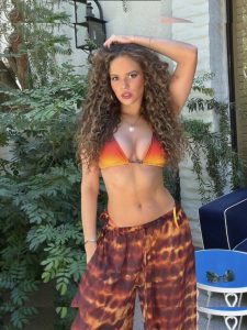 Madison Pettis - Image 22