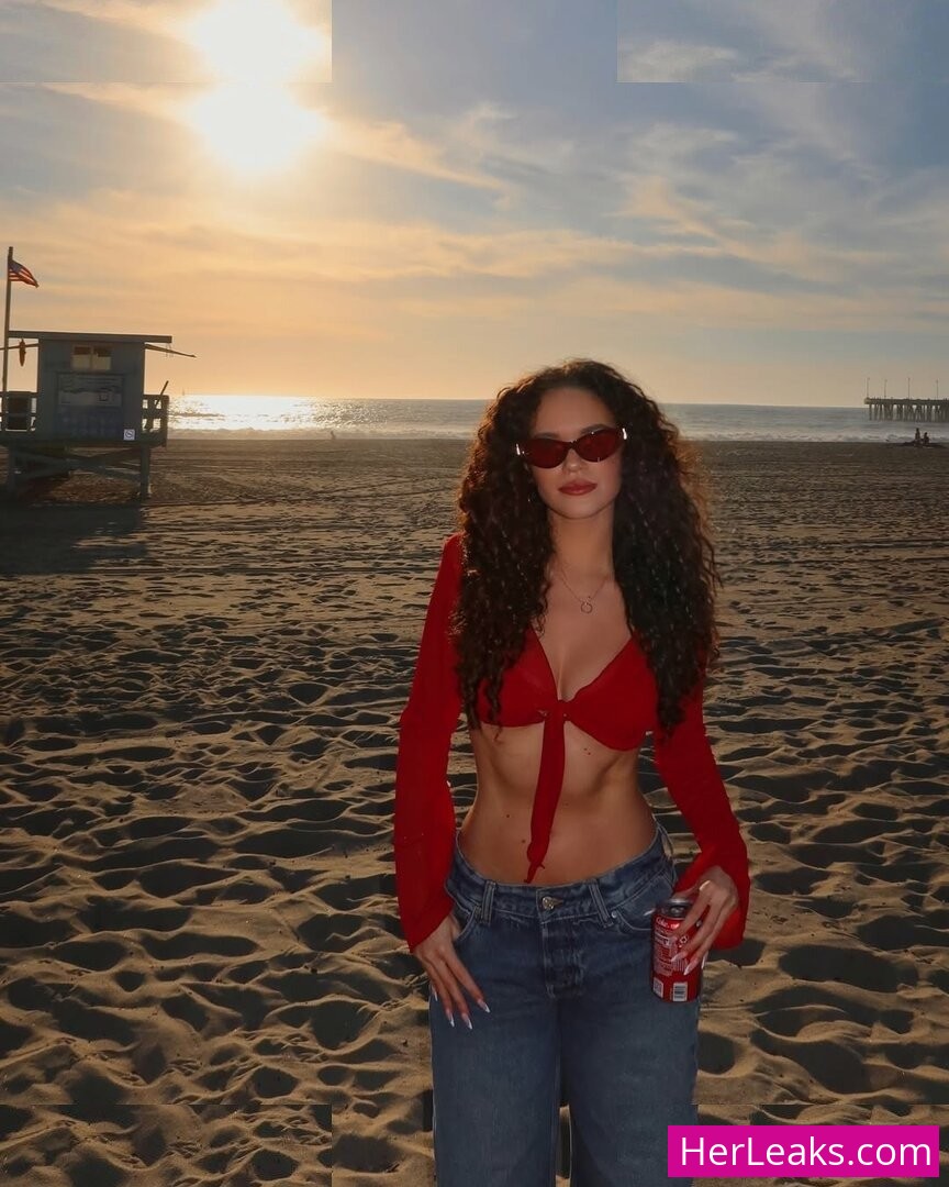 Madison Pettis - Image 15