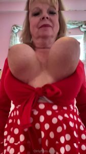 Mature Women - Image 9
