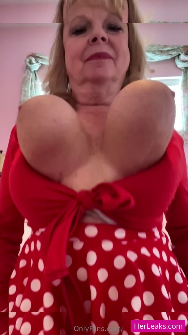 Mature Women - Image 9