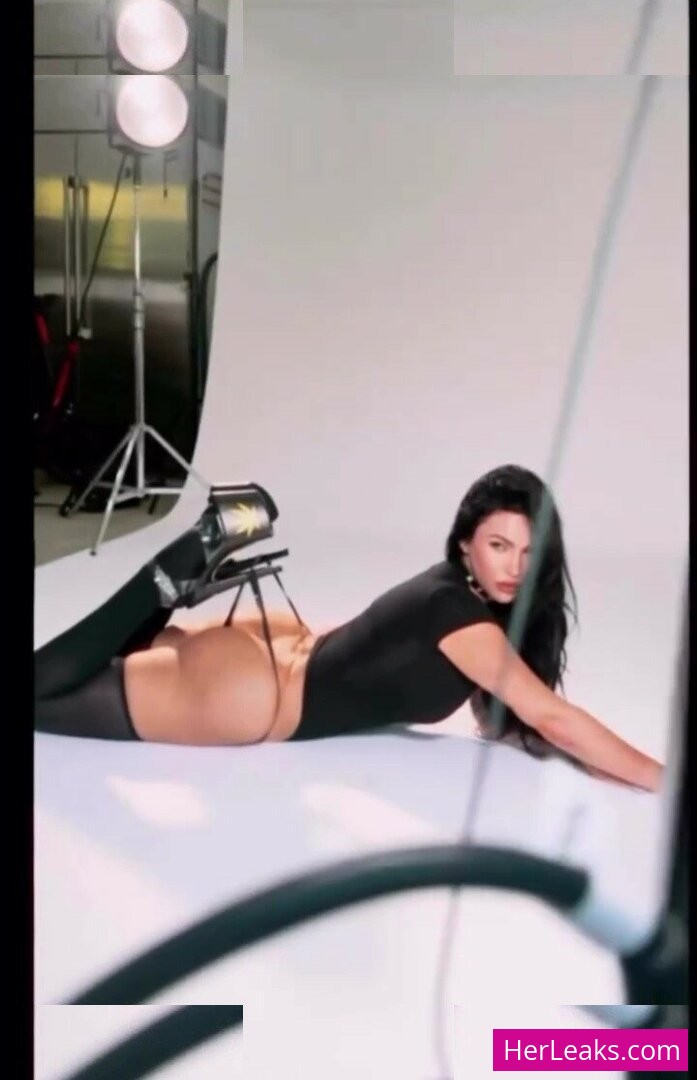 Megan Fox - Image 190