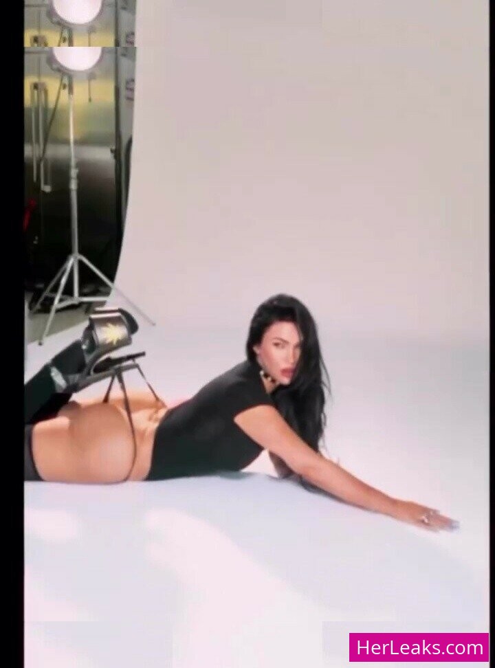 Megan Fox - Image 189