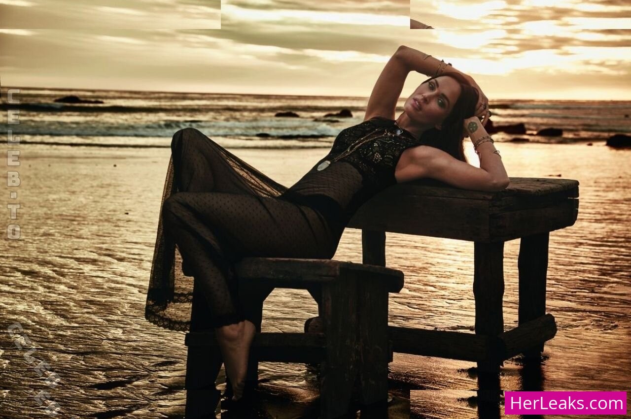 Megan Fox - Image 139