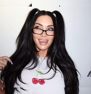 Megan Fox - Image 21