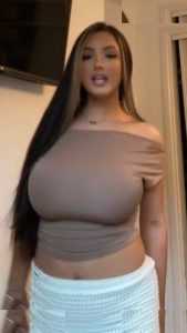 Megan Lane - Image 12