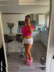 Megan Lane - Image 3