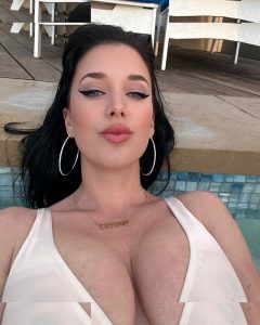 Megan Louise - Image 185