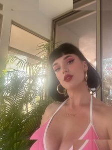 Megan Louise - Image 176