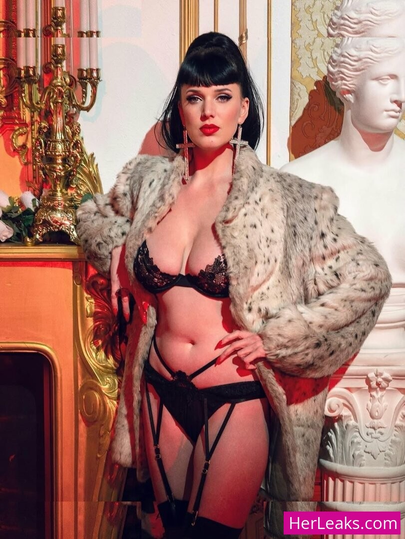 Megan Louise - Image 161
